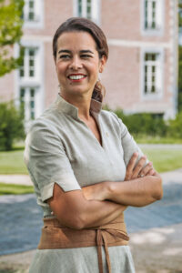 Kim Management Team - Kim Defaux